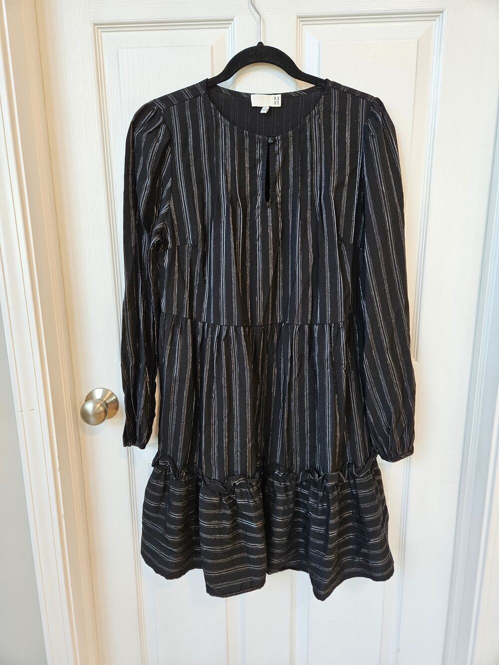 RO & DE Black Striped Tiered Mini Dress Medium Metallic Stripe Long Sleeve